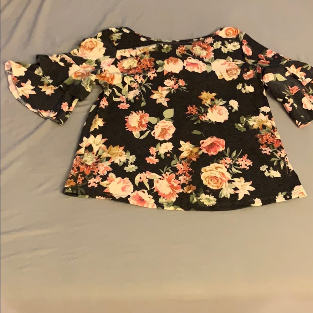 Altar’d state top